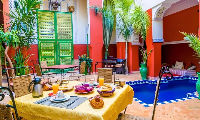Medina House | Discover Riad Le Dromadaire Bleu: Family-Friendly Retreat