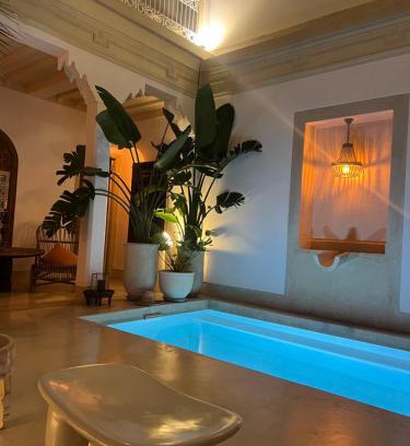 Riad Zitoun Jdid House | Discover Riad Lunja: Family-Friendly Oasis with Pool