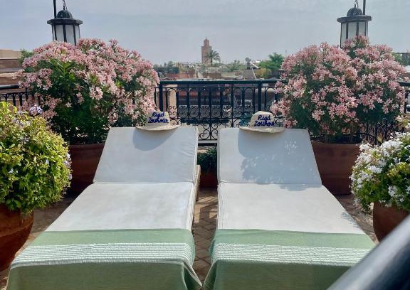 Mouassine House | Stunning Riad Zouhour: 4-Star Oasis with Ocean Views