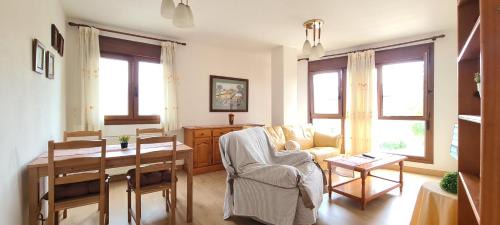 Villaviciosa Apartment | Experience Family-Friendly Comfort at RiaVilla with Hot Tub
