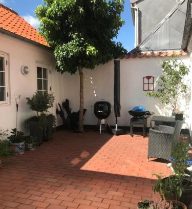 Ribe Apartment | Discover Ribe Sønderport Bed & Kitchen: Family-Friendly Stay