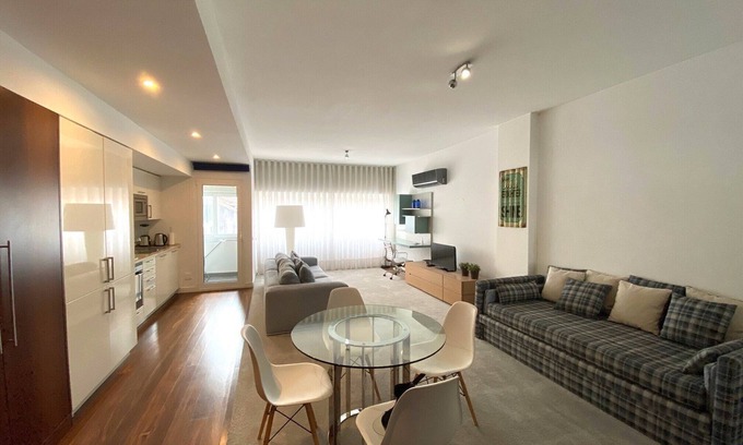 Sao Paulo Apartment | Ribeira 1 - Steps from Mercado da Ribeira & River Tagus