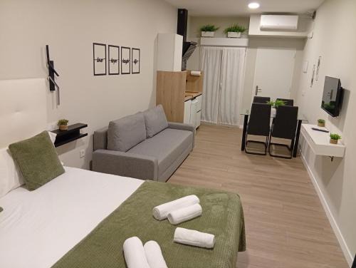 Ciudad Jardin Apartment | Discover Garden City Loft Nº7 - Family-Friendly Retreat