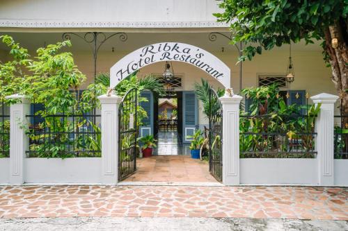 Bandanaira Hotel | Ribka's Hotel Banda Neira