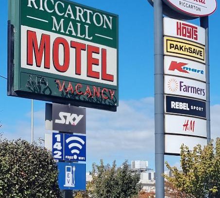 Riccarton Hotel | Discover Riccarton Mall Motel: Family-Friendly & Accessible