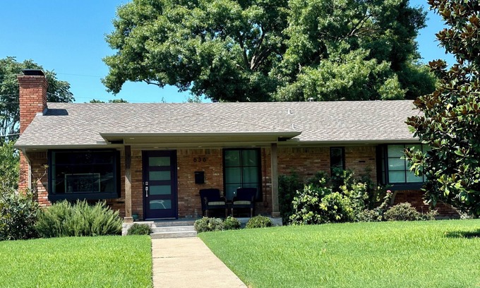 Richardson House | Discover Richardson Heights Bungalow: Rated 10/10 & Family-Friendly