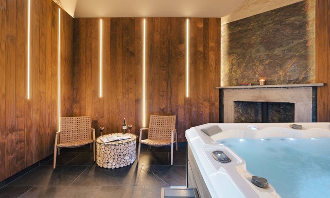 Kendal Apartment | Elegant Richmond Place - Family-Friendly Apartment Retreat