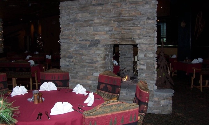Tahoe Village Resort | Comfortable Ridge Tahoe Resort with Master Suites & Spa
