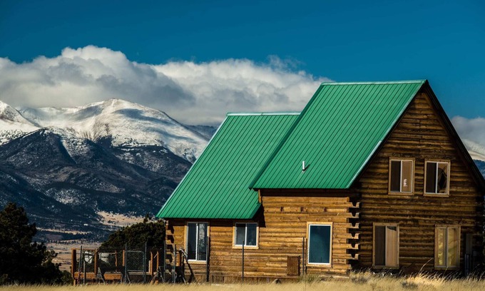 Westcliffe Cabin | Idyllic Ridge-Top Retreat: Hot Tub & Dog Friendly Stay