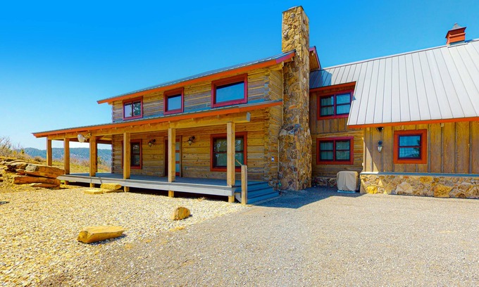 Pagosa Meadows IV House | Ridgetop mountain-view home on 5 acres with Gas Grill, AC & fireplace