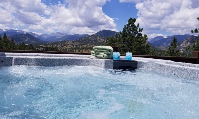 Estes Park House | Experience Ridgeview Retreat: Breathtaking Views & Spa Bliss