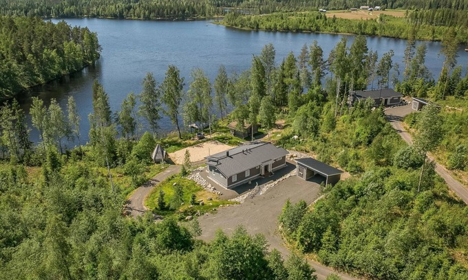 Hirvensalmi House | Scenic Riemukaari: Lake View, Spa & Family-Friendly Retreat