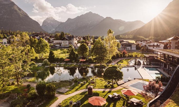 Pertisau Hotel | Rieser Achensee Resort: Family-Friendly with Spa & Pool