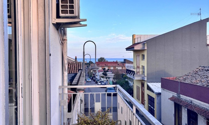 Scillichenti House | Group Getaway at Rifugio di Stazzo for 20 Guests