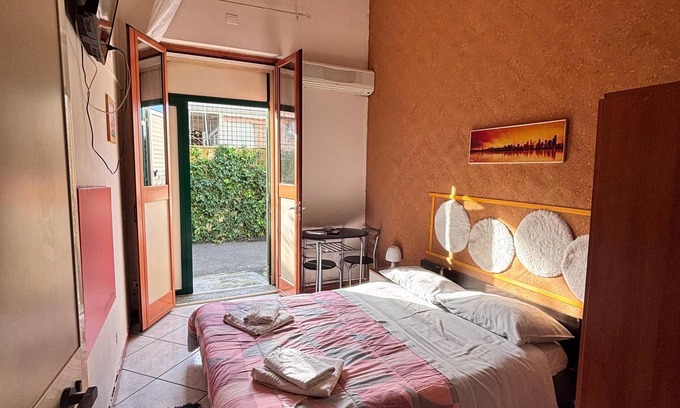 Scillichenti House | Perfect Getaway: Rifugio di Stazzo for Groups of 20