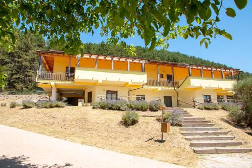 Morano Calabro Hotel | Relax at Rifugio LA PRINCIPESSA with Oceanfront Views