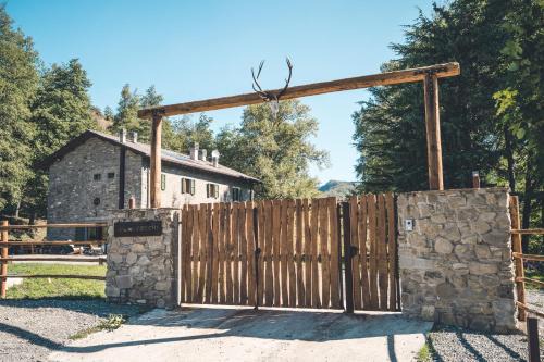 Premilcuore Hotel | Pet-Friendly Retreat with Ocean Views at Rifugio Pian di Rocchi
