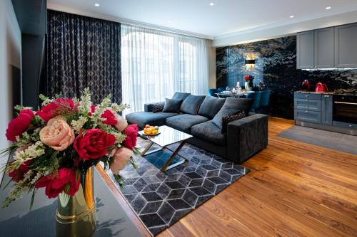 Centrs Apartment | Elegant Two Bedroom Apartment in Riga with Parking
