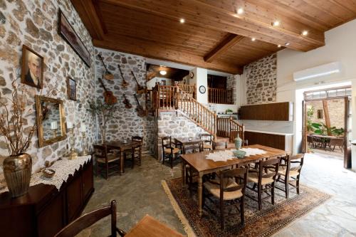 Nafplio Bed & Breakfast | Inviting Rigas Pension Nafplio: 9.1/10 with Breakfast Included