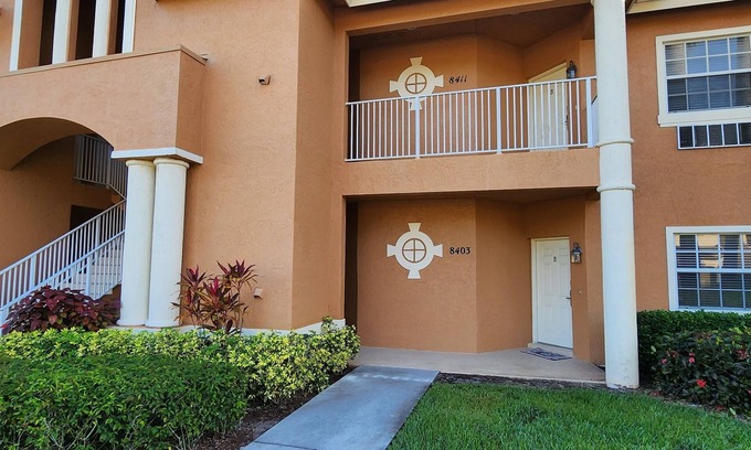 Port Saint Lucie Apartment | Cozy Deluxe Studio 8403 with Breakfast & Family-Friendly Perks