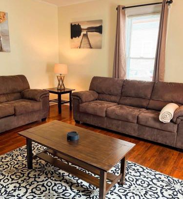Oneonta House | Pet-Friendly Right Field All Star Baseball Rentals