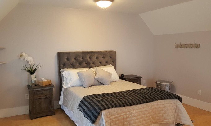 Hammondsport Apartment | Stay in the Heart of Hammondsport with Breakfast Included