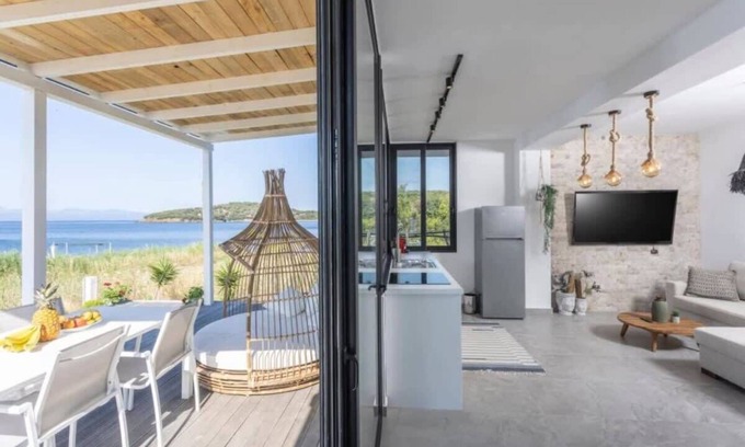Agios Dimitrios House | Beachfront Bliss at White Villa with Ocean View Amenities