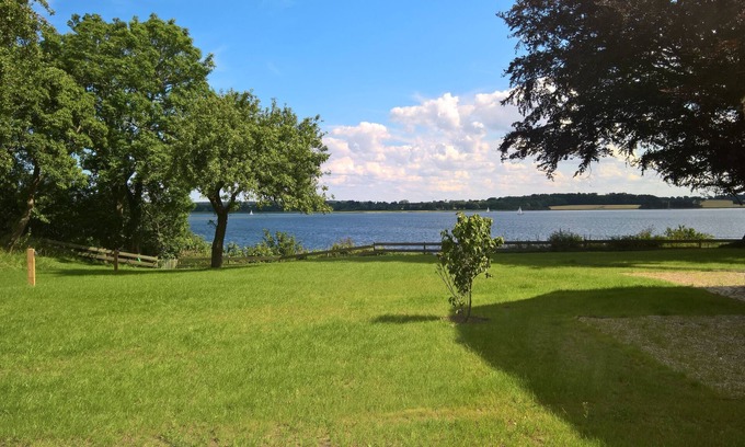 Rabenkirchen-Faulueck House | Discover Right on the Schleiufer: Top-Rated Ocean View Retreat