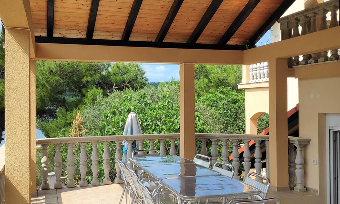 Krusevo Apartment | Family-Friendly Beach Retreat in Crna Punta, Zadar