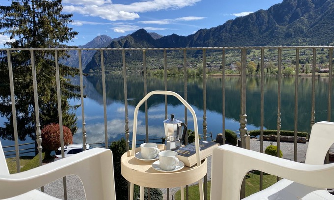 Idro Apartment | Lakefront Retreat: Breathtaking Views & Family-Friendly Amenities
