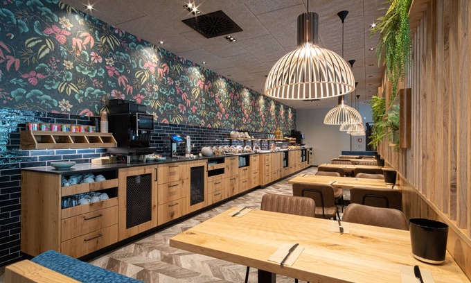 Goeppingen Hotel | Eco-Friendly RiKu HOTEL Göppingen with Top Guest Rating 9.8