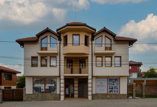 Samokov House | Exceptional Rila Hills: Family-Friendly Retreat Awaits