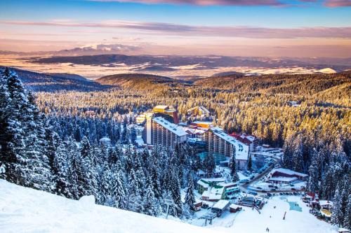 Borovets Hotel | Discover Rila Hotel Borovets: 4-Star Retreat with Spa & Pool