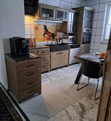 Lauchhammer Apartment | Rim Ferienwohnung in Lauchhammer 1 OG 100 qm