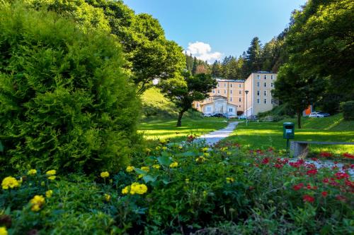 Rimske Toplice Hotel | Relax at Rimske Terme Resort - Hotel Zdraviliški dvor