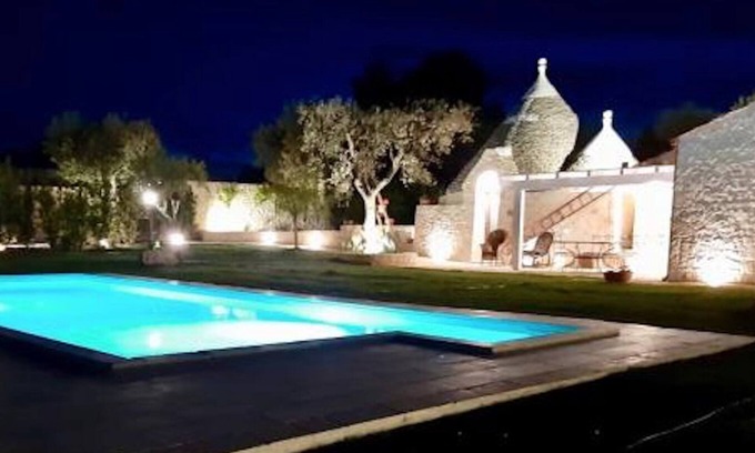 Castellana Grotte Villa | Rinaldi Trullo: Private Pool, Sauna & Ocean Views Await