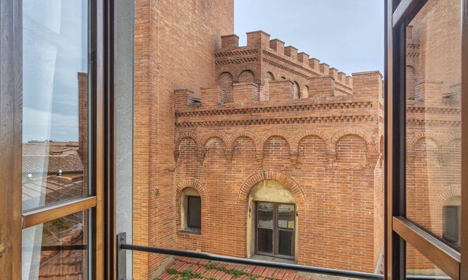 Pisa City Centre Bed & Breakfast | Discover Rinascimento Bed & Breakfast: Guest Rated 9.8