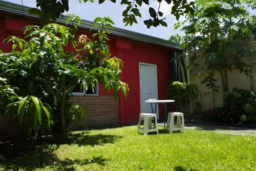 Yerba Buena Apartment | Discover Rincón Colombiano: Family-Friendly Stay with Breakfast