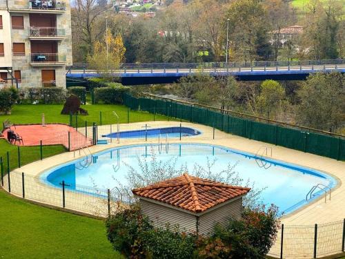 Cangas de Onis Apartment | Discover Apartamento Encanto del Sella: Family-Friendly Stay