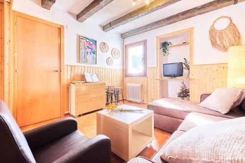 Formigal Apartment | Discover Rincón de Anayet: Family-Friendly & Rated 8/10