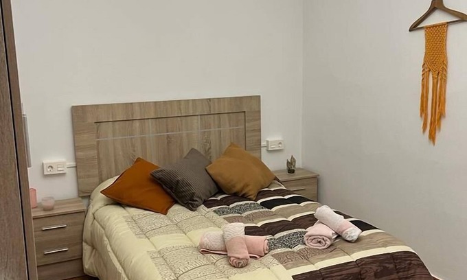 Gijon-Este Apartment | Charming Rincón de Manuela: Family-Friendly Getaway