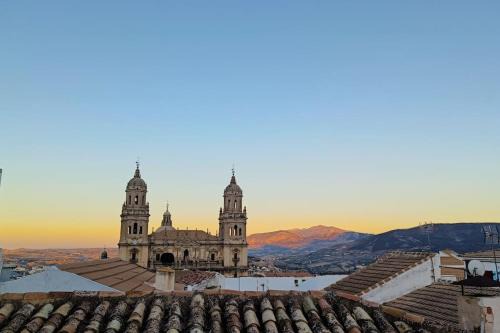 Jaen Apartment | Discover Rincón de Romo II: Pet-Friendly Hotel with Dining