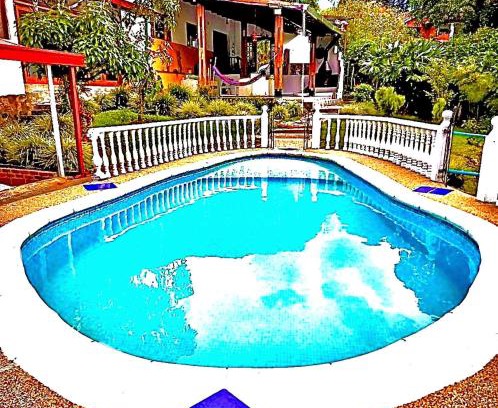 La Vega House | Rincón del Colibrí: Pet-Friendly Oasis with Pool & Kitchen