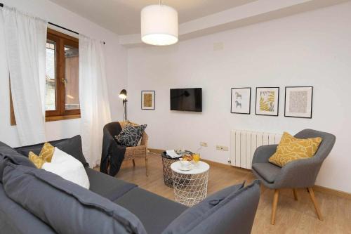 El Pueyo de Jaca Apartment | Child-Friendly Retreat at Rincón del Pueyo by BeValle