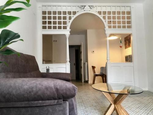 Soria Apartment | Modernist Retreat in the Heart of Soria - Pet Friendly & Rated 9.8