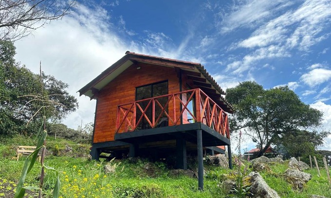 Choachi Bed & Breakfast | Pet-Friendly Rincón Entre Piedras: Family Retreat in Nature