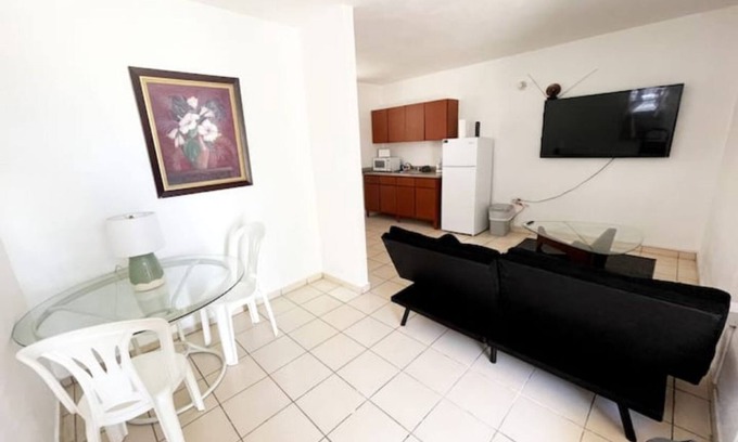 3ra Seccion Apartment | Lakefront Retreat: Family-Friendly with Spa & Breakfast
