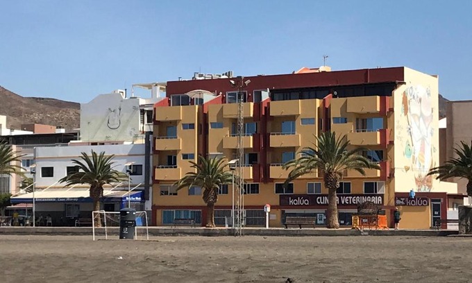Gran Tarajal Apartment | Oceanfront Retreat at Sol y Mar Gran Tarajal - Rated 9/10