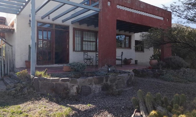 El Challao House | Rincón del Arco II: Guest Rated 10/10 with Pool & Pets Welcome