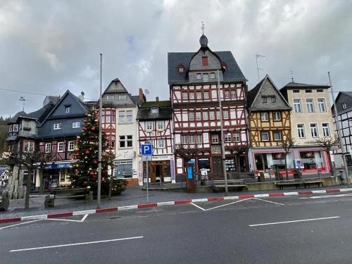Adenau House | Cozy Ring Home Stay: Family-Friendly Retreat Awaits